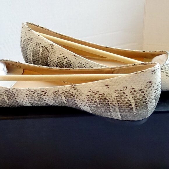 Joie Women's Flat Leather Pointed Toe Loafer Shoes size 6.5M - Picture 8 of 9